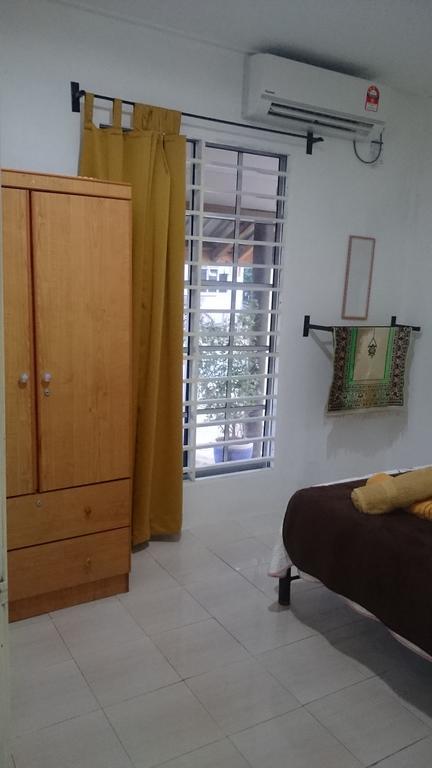Arina'S Homestay Kampung Kuala Besut Buitenkant foto